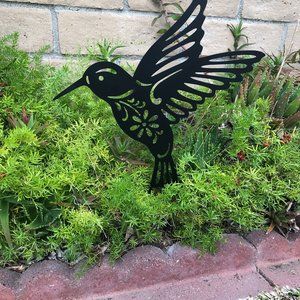 Silhouette HUMMINGBIRD Metal Stake Cut Out